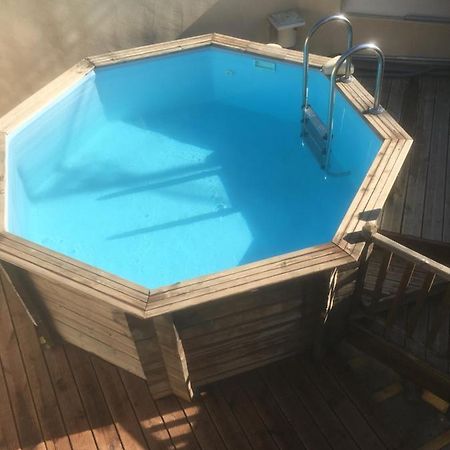 Le Robinson Bed & Breakfast Marseillan  Bagian luar foto