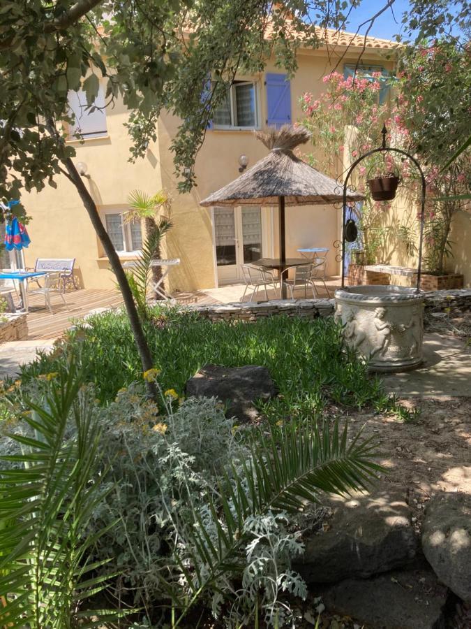 Le Robinson Bed & Breakfast Marseillan  Bagian luar foto